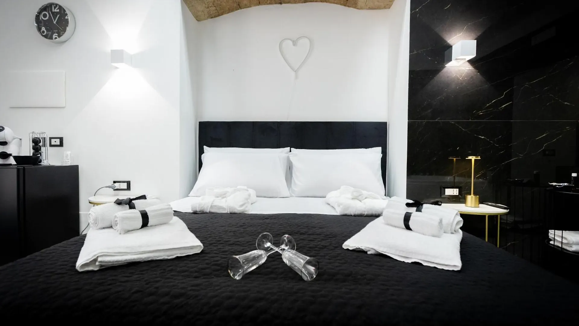 Palermo Luxury Rooms White 招待所