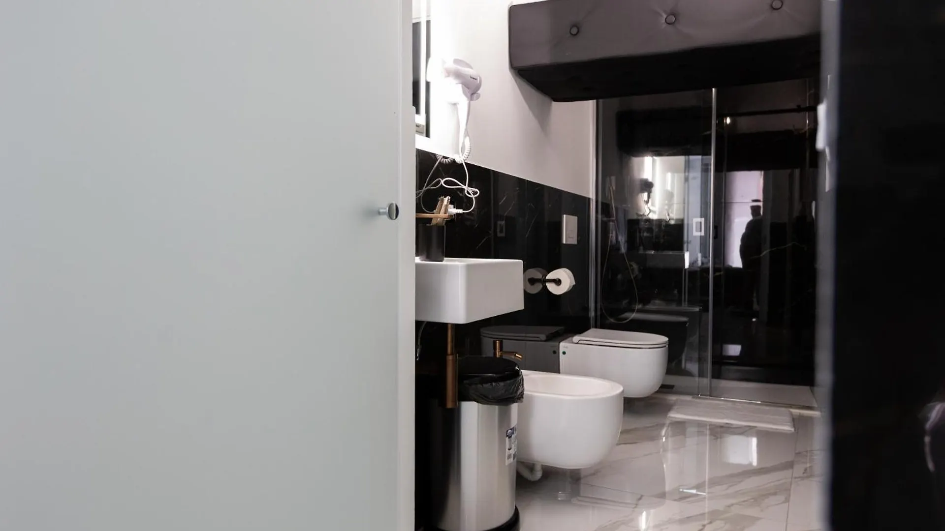 Palermo Luxury Rooms White 0*,  Italia